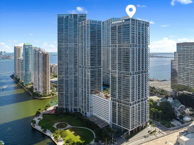 1-bedroom home at 485 Brickell Avenue #2103, Miami