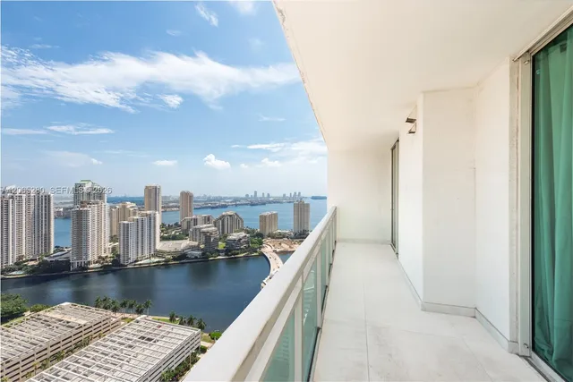 2-bedroom home at 950 Brickell Bay Drive #3904, Miami