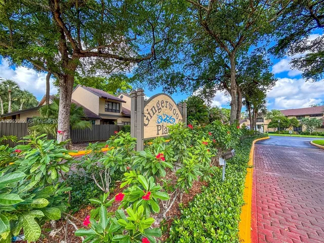 3-bedroom home at 8703 Cleary Boulevard, Plantation