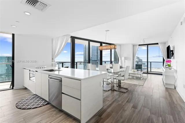 3-bedroom rental at 1300 S Miami Avenue #4505, Miami