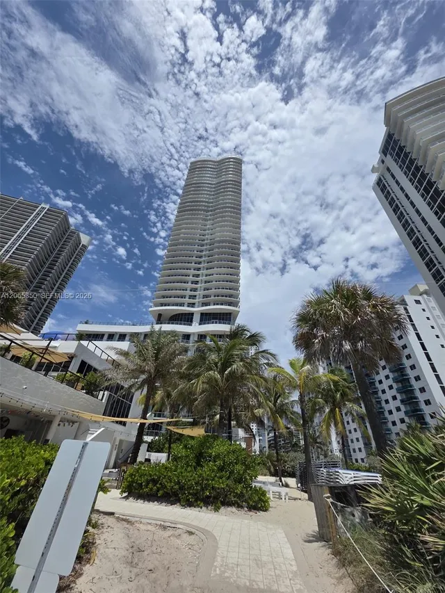 1-bedroom rental at 4111 S Ocean Drive #1912, Hollywood
