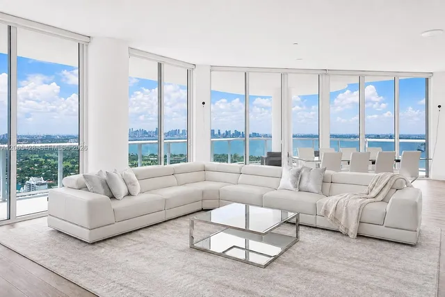 3-bedroom rental at 6365 Collins Avenue #TS-07, Miami Beach