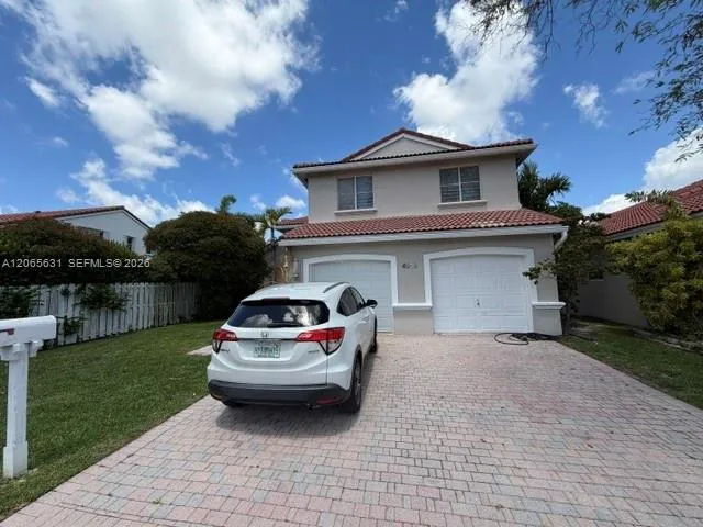 5-bedroom rental at 4959 SW 33rd Way, Hollywood