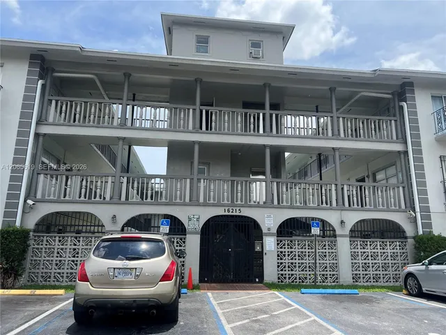 1-bedroom rental at 16215 NE 18th Court #111, North Miami Beach