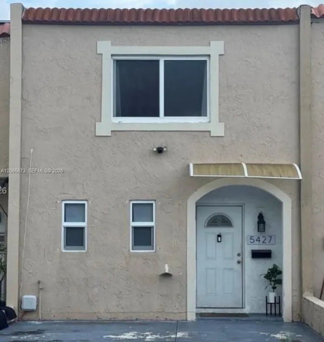 2-bedroom rental at 5427 NW 169th Street, Miami Gardens