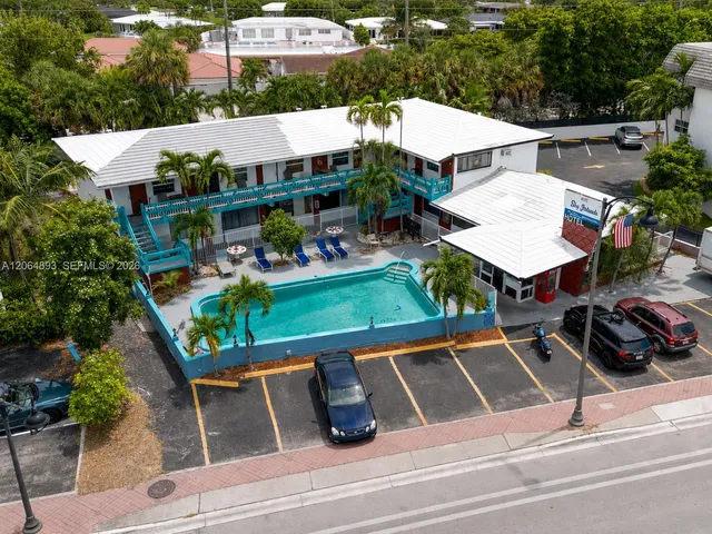 Commercial at 4117 N Ocean Boulevard, Fort Lauderdale