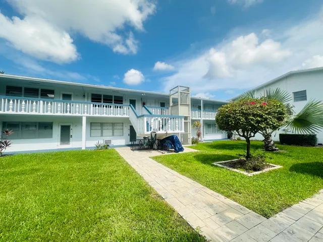 1-bedroom home at 59 OAKRIDGE E, Deerfield Beach