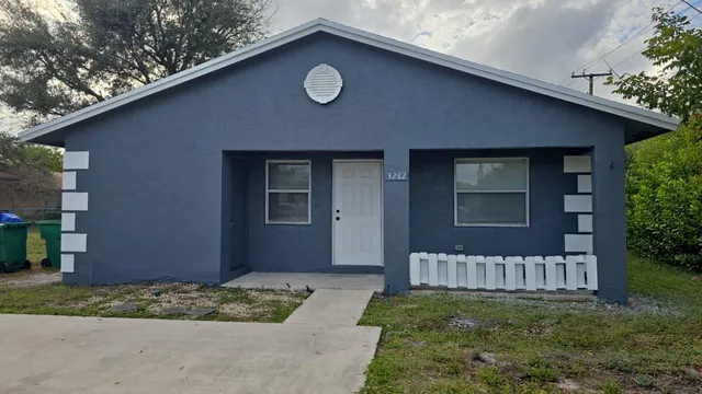 4-bedroom home at 3282 NW 75th Way, Hollywood