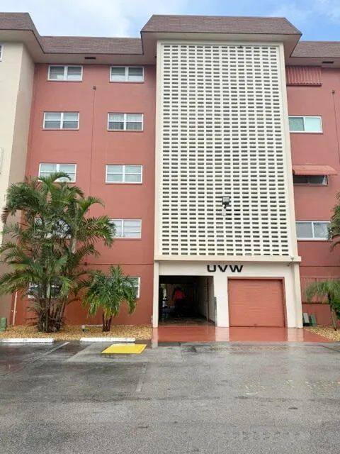 2-bedroom home at 5300 WASHINGTON Street #W515, Hollywood