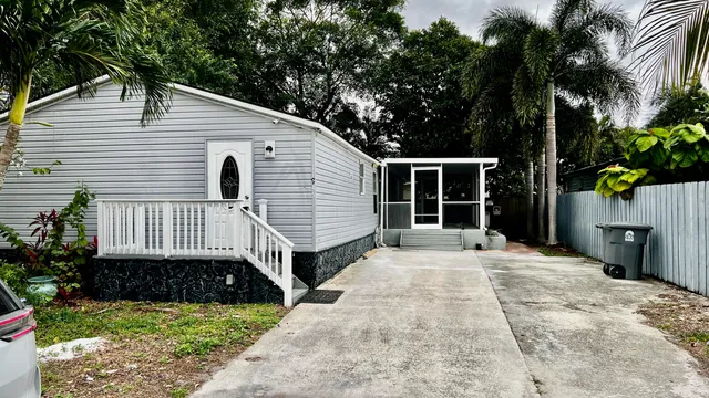 3-bedroom rental at 11945 FLOTILLA Place, Watergate