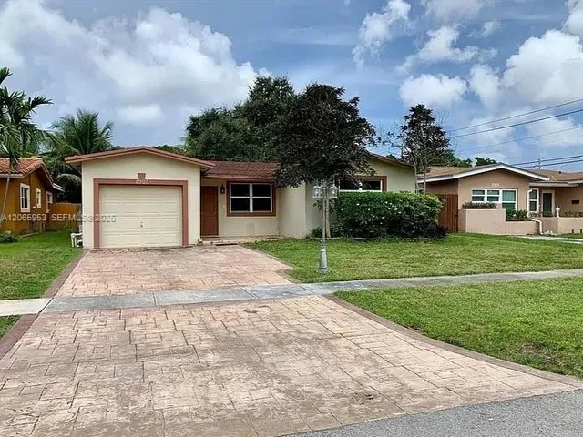 2-bedroom home at 1905 N 47th Avenue, Hollywood