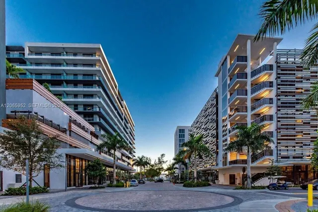 6-bedroom home at 2920 NE 207th Street #801, Aventura