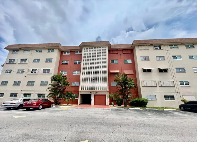 2-bedroom home at 5300 Washington Street #U503, Hollywood