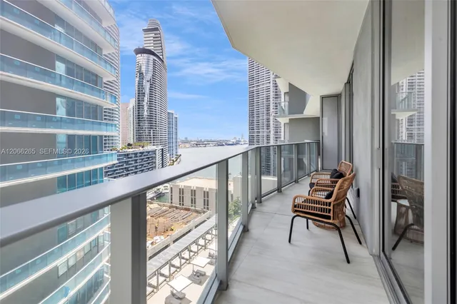 2-bedroom home at 77 SE 5th Street #2006, Miami