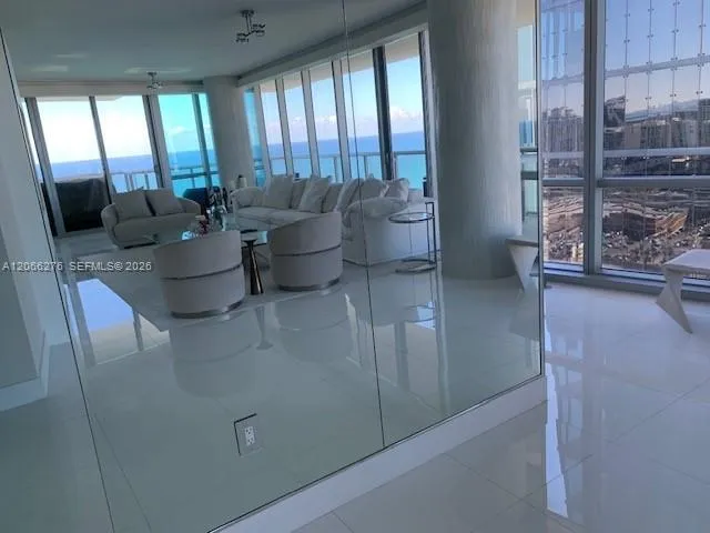 4-bedroom home at 17121 Collins Avenue #2808, Sunny Isles Beach