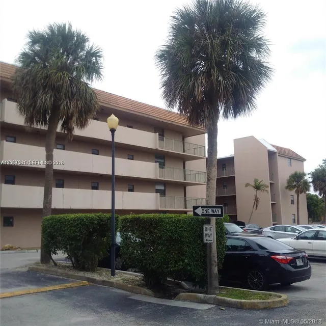 2-bedroom rental at 3100 N Pine Island Road #209, Sunrise