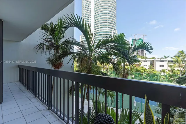2-bedroom rental at 2333 Brickell Avenue #315, Miami
