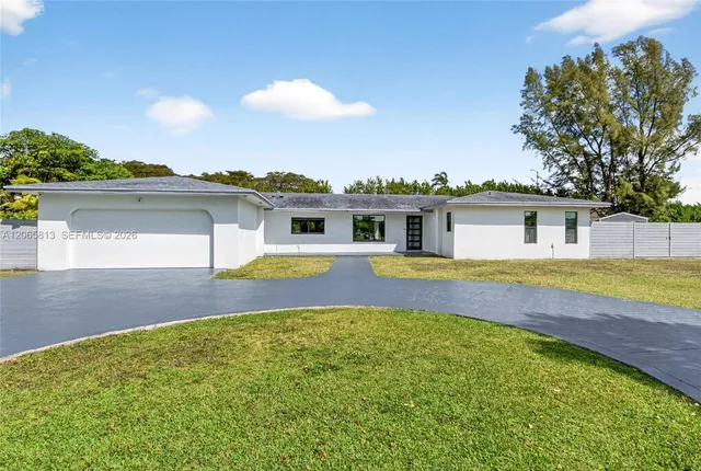 6-bedroom rental at 11951 SW 120th Terrace, Miami