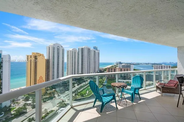 2-bedroom rental at 16400 Collins Avenue #2842, Sunny Isles Beach
