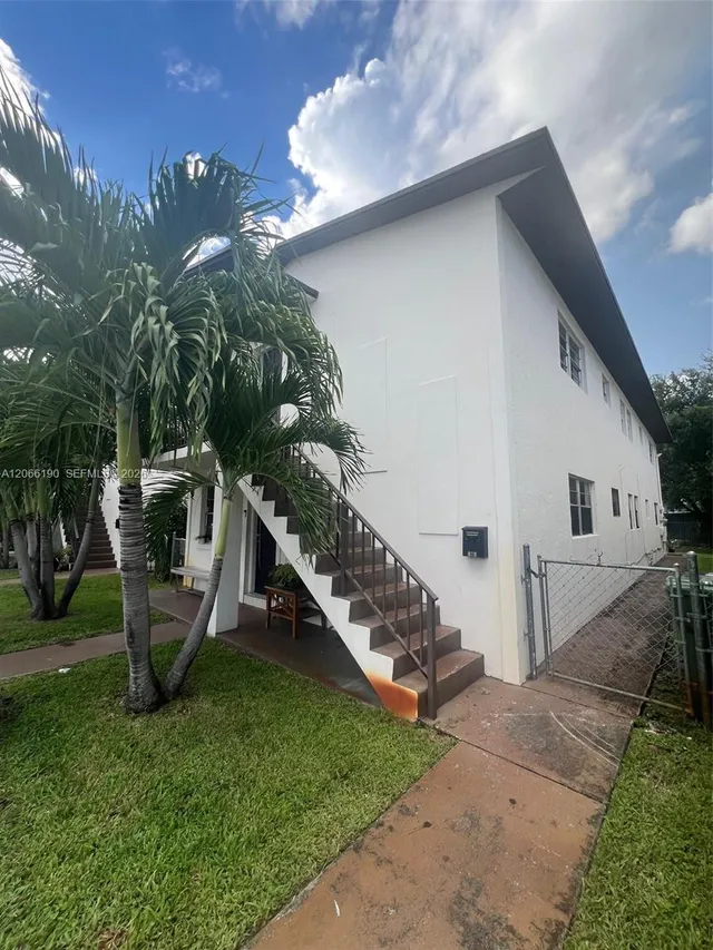 1-bedroom rental at 467b E 13th Street #467B, Hialeah