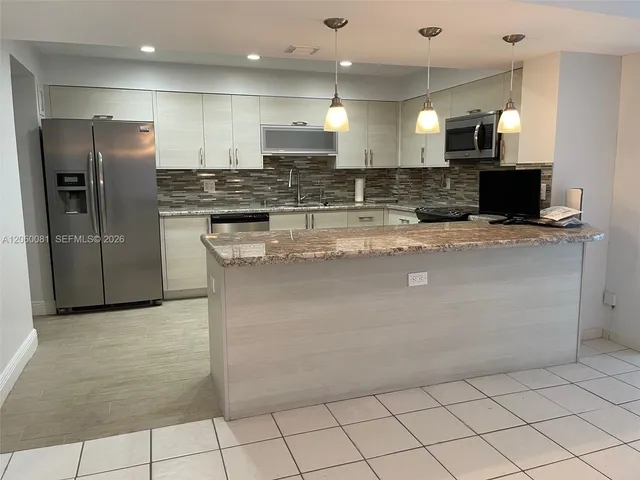 2-bedroom rental at 5825 Collins Avenue #7B, Miami Beach