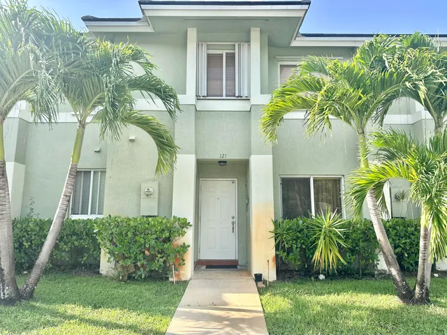 3-bedroom home at 121 HIDDEN CT Road #11-C, Hollywood