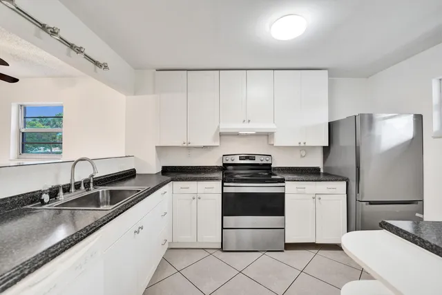2-bedroom home at 1100 NW 87th Avenue #208, Coral Springs
