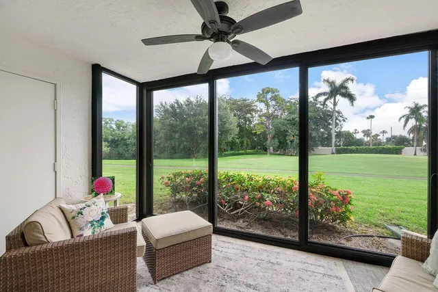 2-bedroom home at 5055 Oak Hill Lane #213, Delray Beach