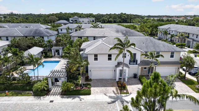 3-bedroom home at 6994 Pines Circle, Coconut Creek