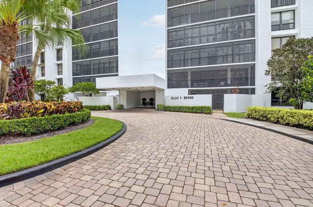 3-bedroom home at 20090 Boca West Drive Apt #361, Boca Raton