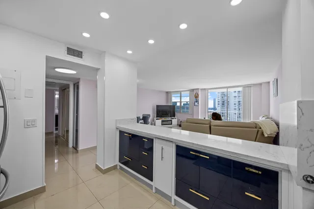 2-bedroom home at 2801 NE 183rd Street #1606w, Aventura
