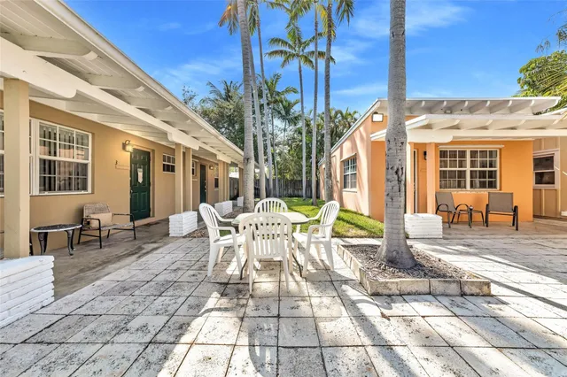 1-bedroom rental at 805 NE 17th Avenue #4, Fort Lauderdale