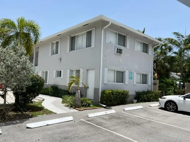2-bedroom rental at 825 NE 6th Street #3, Fort Lauderdale