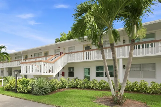 2-bedroom rental at 54 Newport Court #c, Deerfield Beach