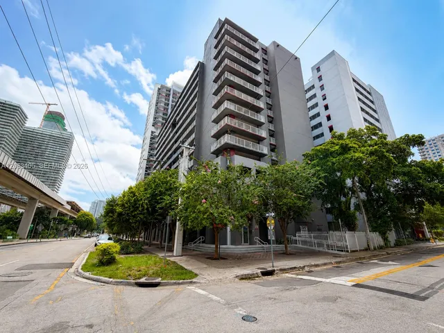 3-bedroom home at 104 SW 9th Street #1403, Miami