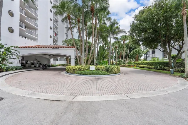 2-bedroom home at 3610 Yacht Club Drive #1114, Aventura