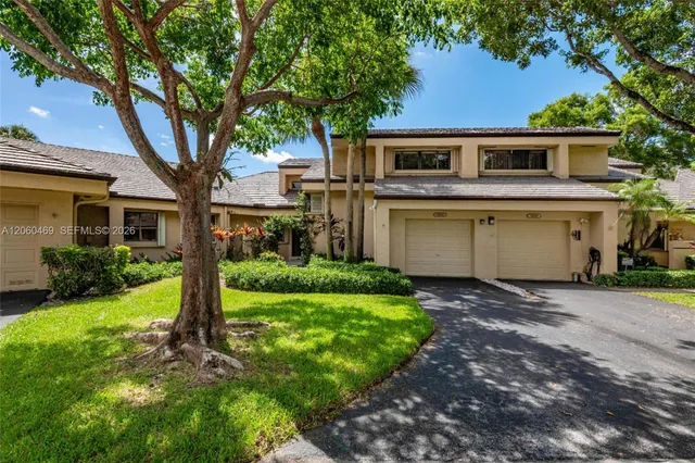 2-bedroom home at 9204 S Chelsea Drive S, Plantation