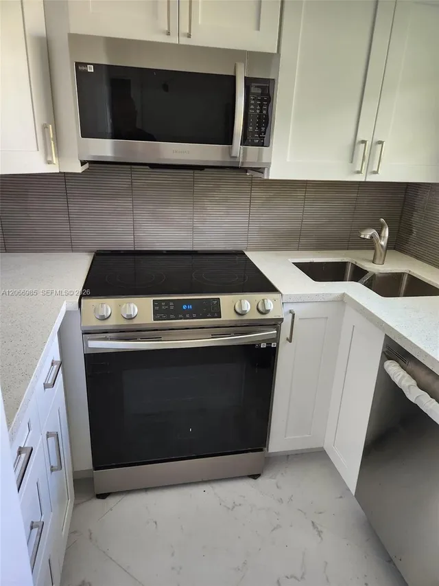 1-bedroom home at 1333 E Hallandale Beach Boulevard #423, Hallandale Beach