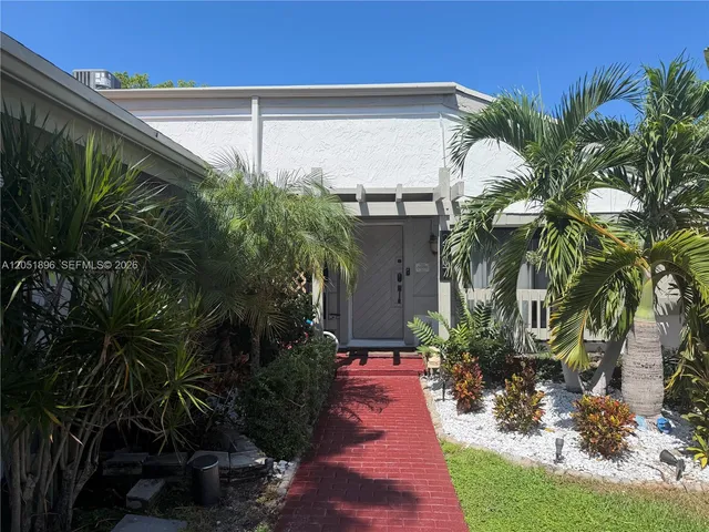 3-bedroom home at 2707 S Parkview Drive, Hallandale Beach