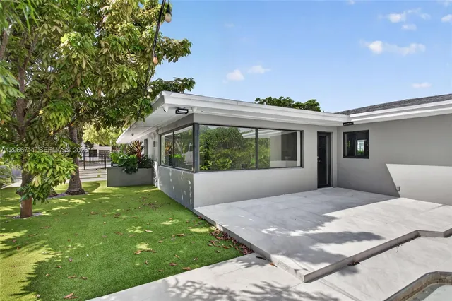 3-bedroom rental at 1215 NE 110th Street, Miami