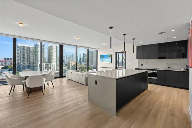 3-bedroom rental at 20 NE 11 Street #1701, Miami