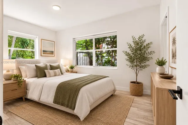 2-bedroom rental at 1000 7th Street #4, Miami Beach