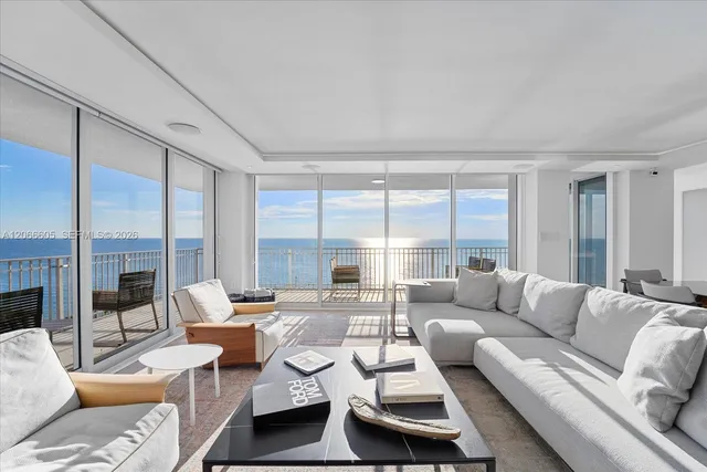 3-bedroom rental at 881 Ocean Drive #11H, Key Biscayne