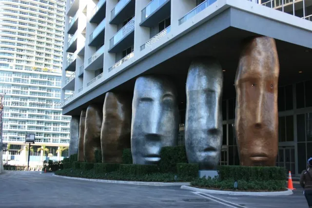 2-bedroom rental at 465 Brickell Avenue #2405, Miami