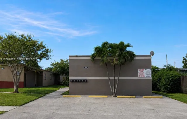 2-bedroom rental at 272 SW 3rd Street #A-D, Deerfield Beach