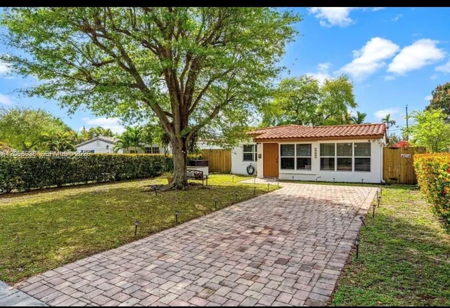 3-bedroom rental at 1482 NE 175th Street #NA, North Miami Beach