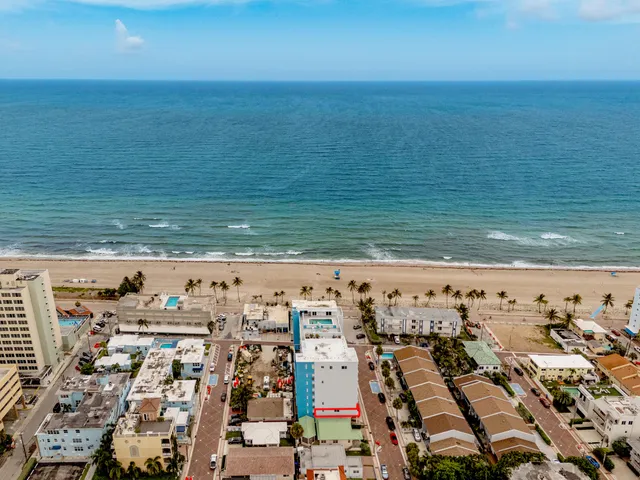 2-bedroom home at 320 S Surf Road #206, Hollywood