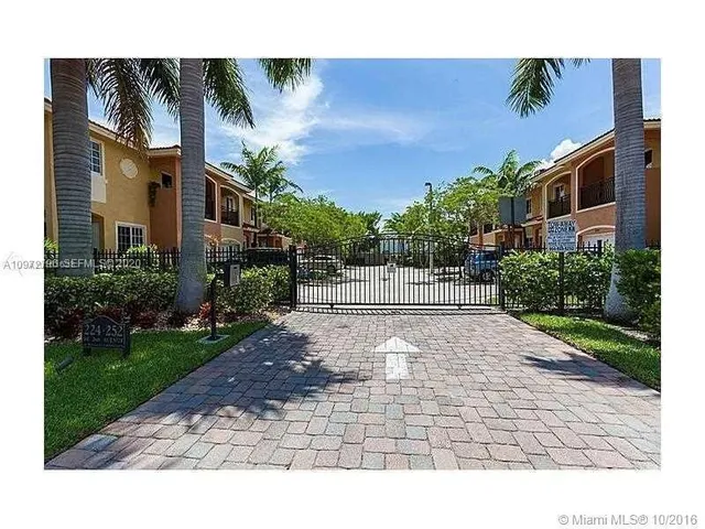 4-bedroom rental at 238 SE 2ND Avenue, Hallandale Beach