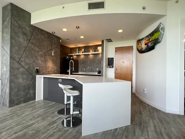 1-bedroom rental at 335 SE 6th Avenue #402, Delray Beach