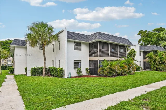2-bedroom home at 2830 Riverside Drive #103-3, Coral Springs